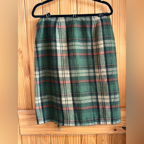 Jaclyn Smith Green Plaid Pencil Skirt - Picture 5 of 5